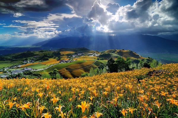花蓮七星潭,花蓮飯店,花蓮住宿,七星潭住宿 花蓮七星潭住宿飯店推薦,和昇旭日會館是擁有花蓮七星潭面海第一排歐式觀海房飯店,迎接花蓮海景日出的住宿首選!花蓮七星潭渡假飯店-和昇旭日會館不分平假日皆享超值優惠!