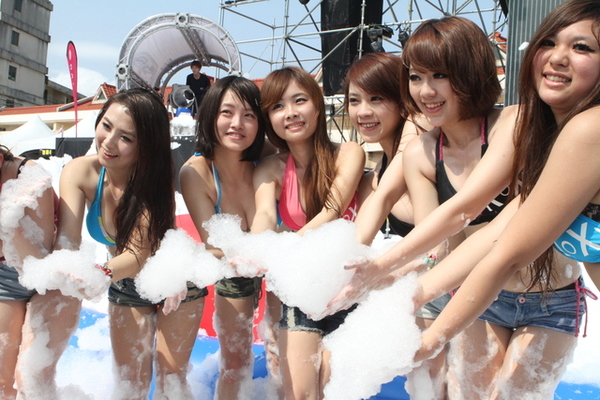 墾丁民宿,墾丁飯店,墾丁住宿,墾丁渡假村,墾丁水上活動,2015墾丁春吶,春吶音樂季,2015春吶 墾丁民宿推薦,七大主題親子遊樂園區,讓旅人擁有意猶未盡墾丁飯店墾丁住宿體驗!