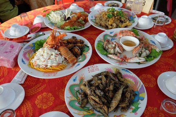 北海岸最美景觀餐廳，獨特遊輪主題餐廳，品嘗優質北海岸下午茶。石門景觀餐廳及唯一主題餐廳，讓您渡過最悠閒北海岸下午茶時光!