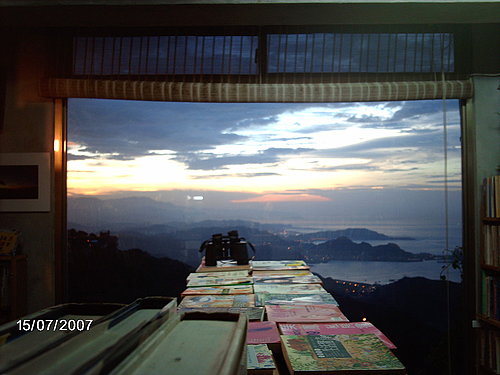 鄰近知名九份景點，便利的九份交通，享受獨特的九份美食!搭乘九份交通接駁車至黃金博物館園內，九份金瓜石金礦餐旅會館邀請您一同遊覽九份景點，嚐盡九份美食!