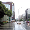 20220720 雨中散步台北市敦化南路 04