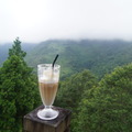 咖啡杯與山巒-3
