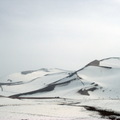 冰天雪地鳴沙山駝影美圖