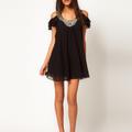 http://www.wardrobesecret.com