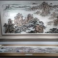 原畫藏於中國藝術研究院-
中國工藝美術館/中國非物質文化遺產展示館
展品為縮小比例複製畫