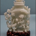 白玉花鳥瓶 1911
