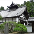 創建於828年的禪宗寺院,現在的建築物是於1604年
由當時統治此地的伊達正宗花了5年的歲月建造而成，
代表當時日本建築風格的建築受到讚賞。 