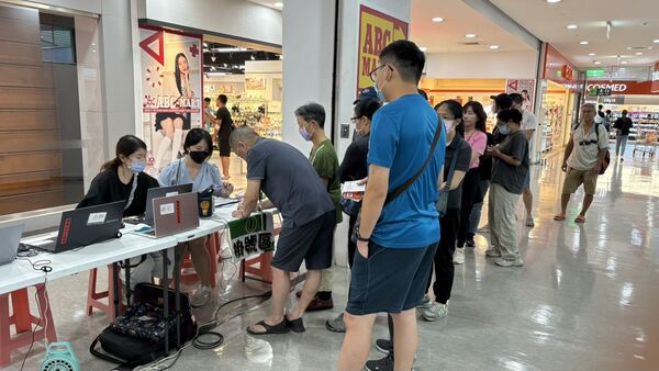 桃園10月啟動「左流右新‧健康安心」巡迴接種   打疫苗送好禮、雙重防護更安心
