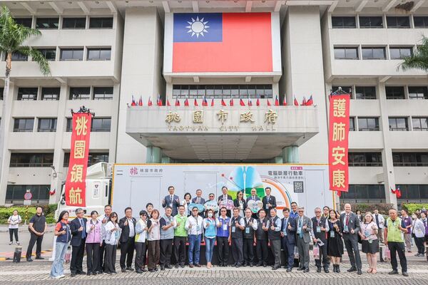 全國首創行動CT醫療車正式啟用 張善政:彌補偏遠地區就醫缺口、邁向醫療平權里程碑
