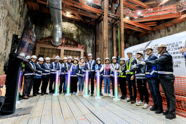 桃園捷運綠線單一道路 全國首創7台潛盾機同時啟動發進