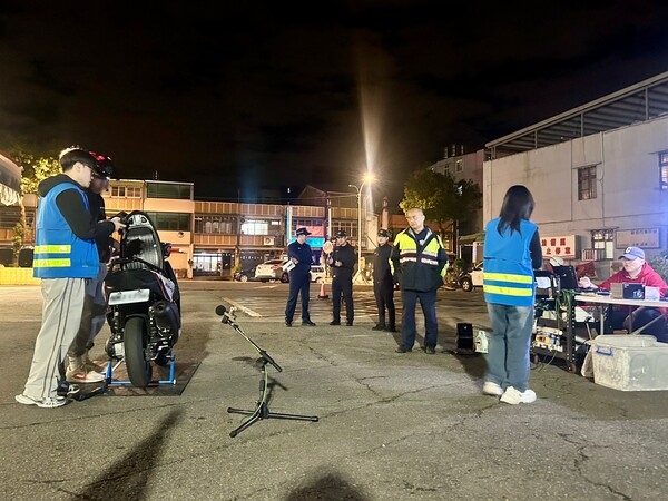 「靜桃」年終大執法！龍潭警結合環保及監理機關聯合稽查取締噪音車！