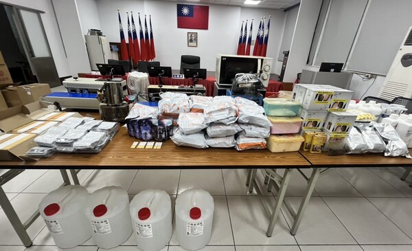 中壢百警「雷霆除暴」強勢掃蕩 破獲大型彩虹菸分裝場成效亮眼