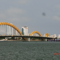 峴港龍橋跨越漢江