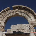 哈德良神廟門上的石雕