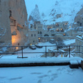 下雪夜客房前的景觀