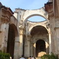 聖荷塞教堂地震後斷壁殘垣