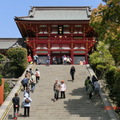 古老雄偉的鶴岡八幡宮神社