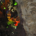 下龍灣的鐘乳石洞景觀