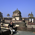 荒蕪的印度古城屋頂景觀