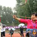 2012.07.21~27.於中國青海河潢地區，參加國際傳統弓射箭賽。