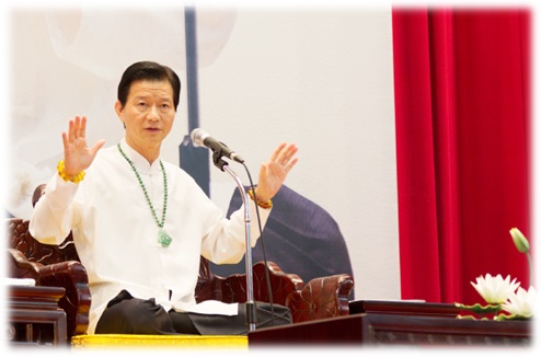 妙禪師父期勉弟子:不論法會中法會後 都要保持在 師父的中道上與 師同心同行 妙禪師父期勉弟子:不論法會中法會後 都要保持在 師父的中道上與 師同心同行